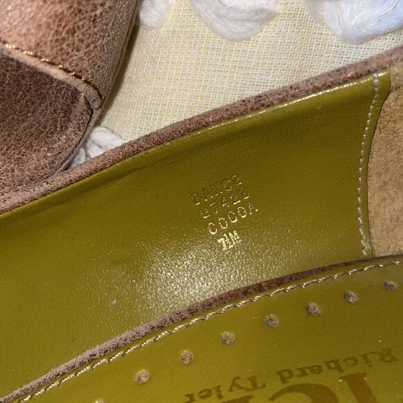 Richard Tyler Red Leather Peep Toe Pumps Sz 7.5 - Picture 3 of 7